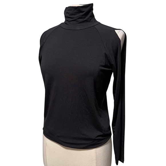 Athleta Black Soft Shell Cold Shoulder Long Sleeve Top Size XS NWOT - Picture 9 of 12